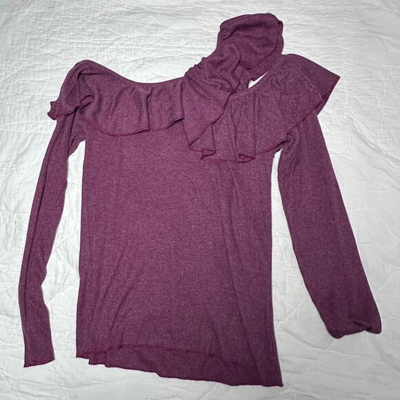 Chaser Pomegranate Ruffled Top - Picture 3 of 5